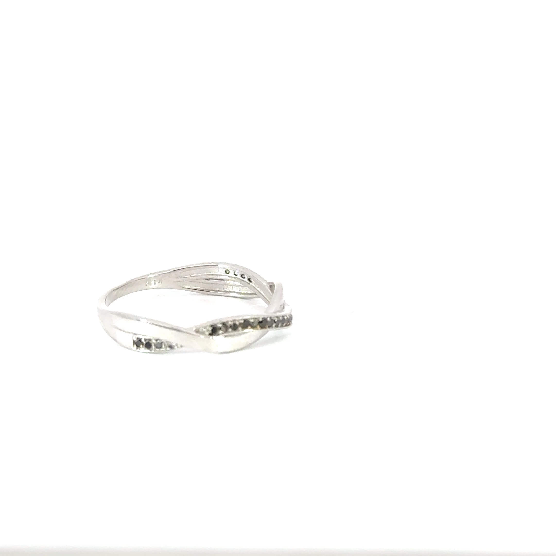 Black diamond Ring: KR40-732